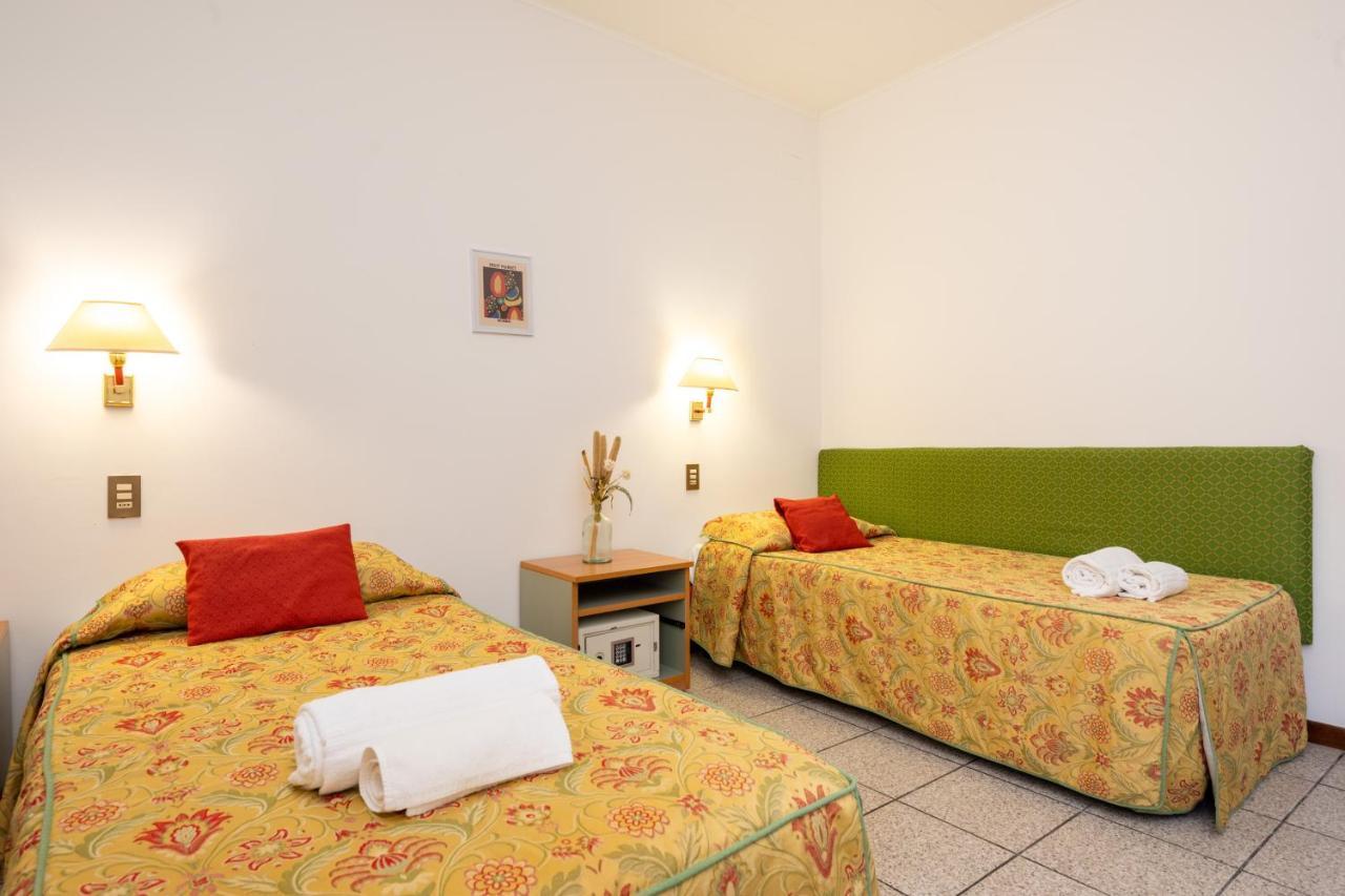 Camelia Rooms Venice Guesthouse เมสเตร ภายนอก รูปภาพ