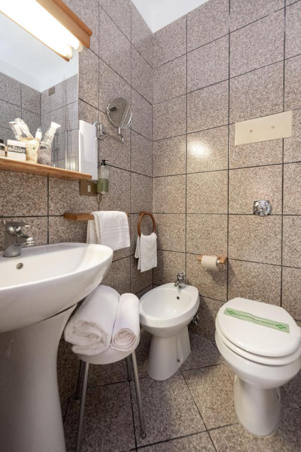 Camelia Rooms Venice Guesthouse เมสเตร ภายนอก รูปภาพ