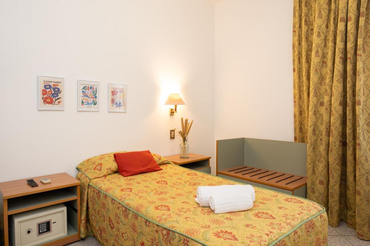 Camelia Rooms Venice Guesthouse เมสเตร ภายนอก รูปภาพ