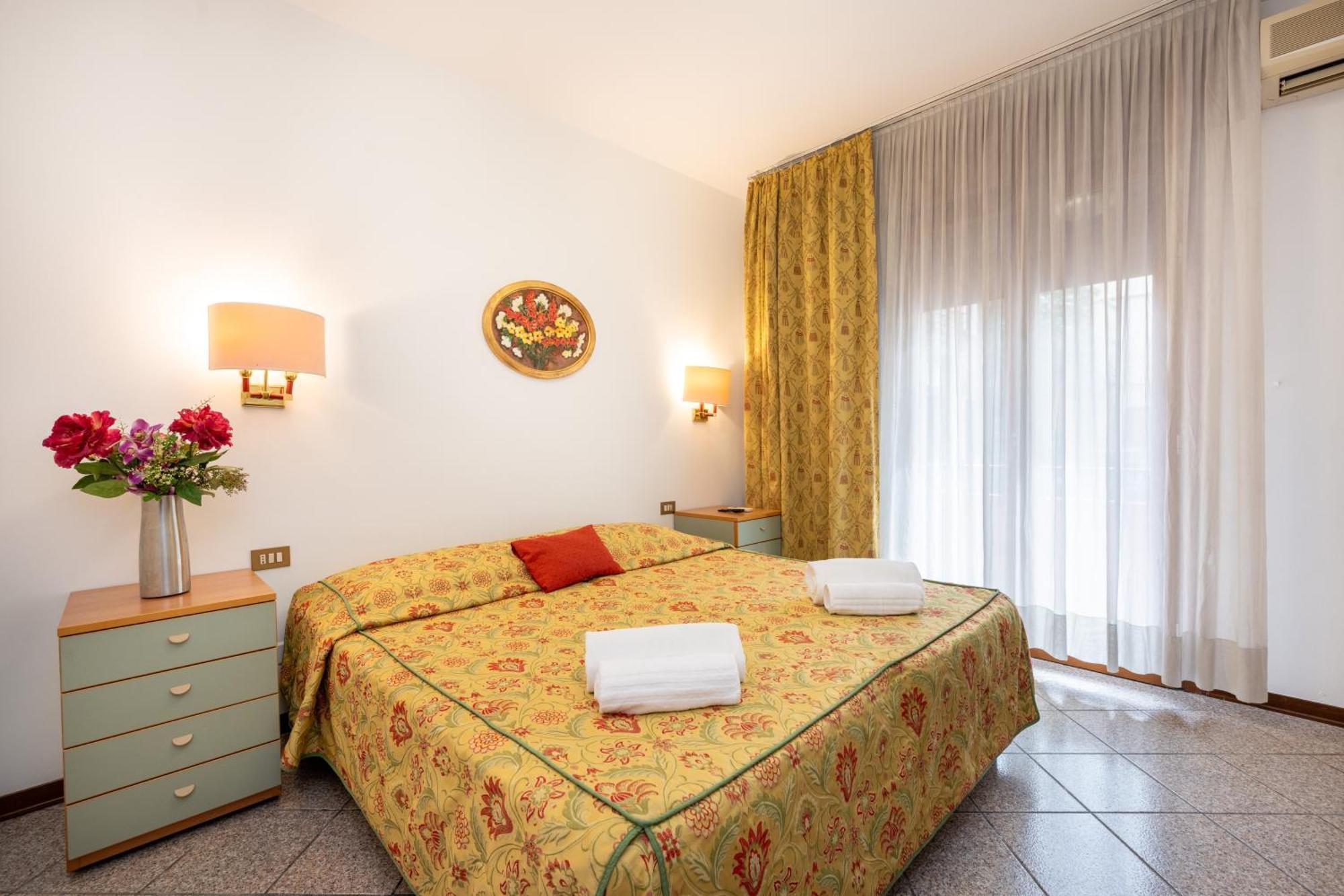Camelia Rooms Venice Guesthouse เมสเตร ภายนอก รูปภาพ