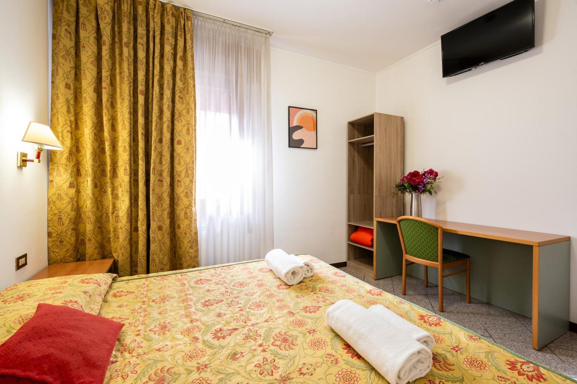 Camelia Rooms Venice Guesthouse เมสเตร ภายนอก รูปภาพ