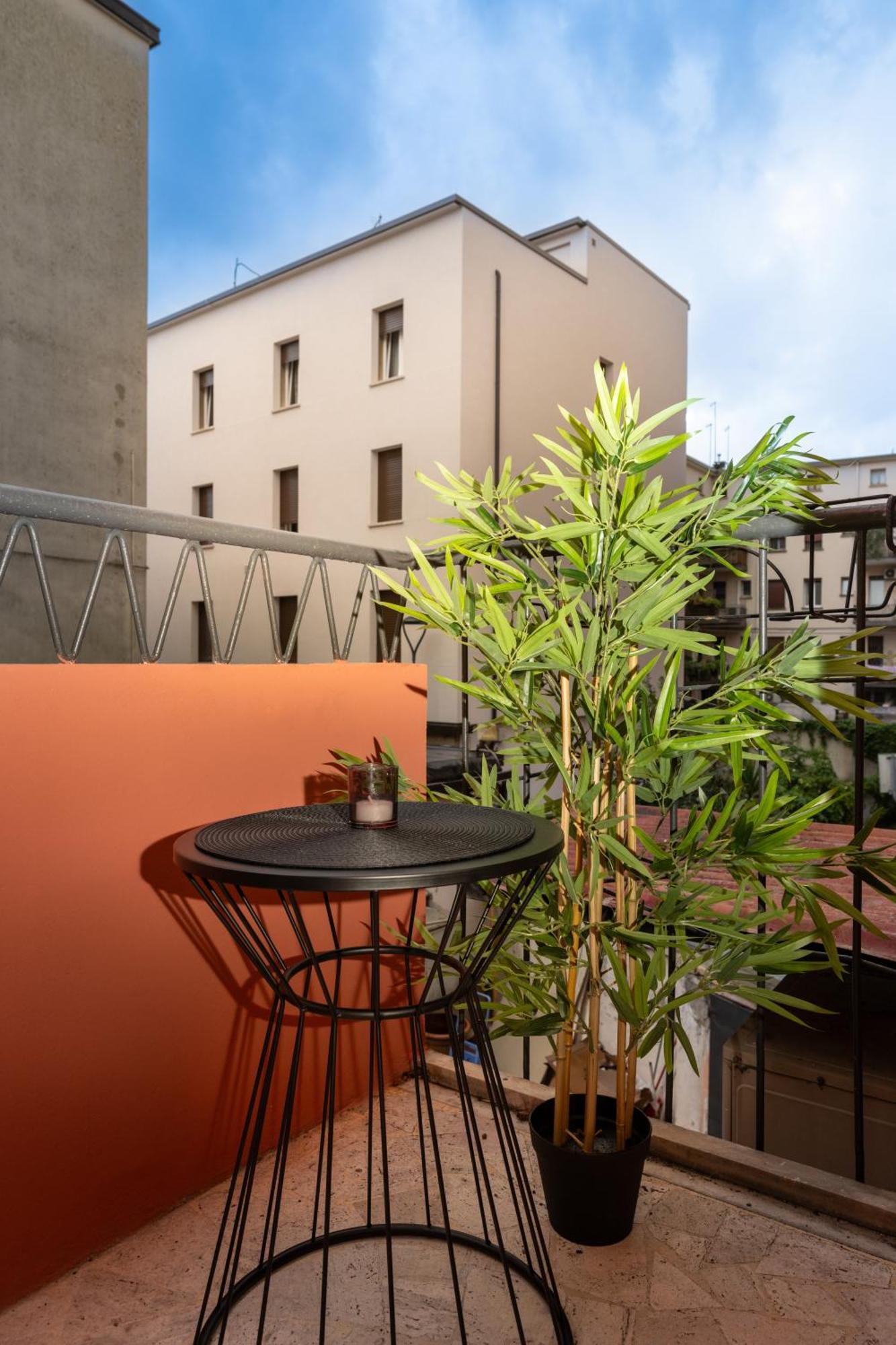 Camelia Rooms Venice Guesthouse เมสเตร ภายนอก รูปภาพ